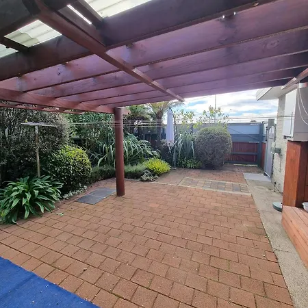 En-Suite Room In Prime Location House With Spa And Sauna