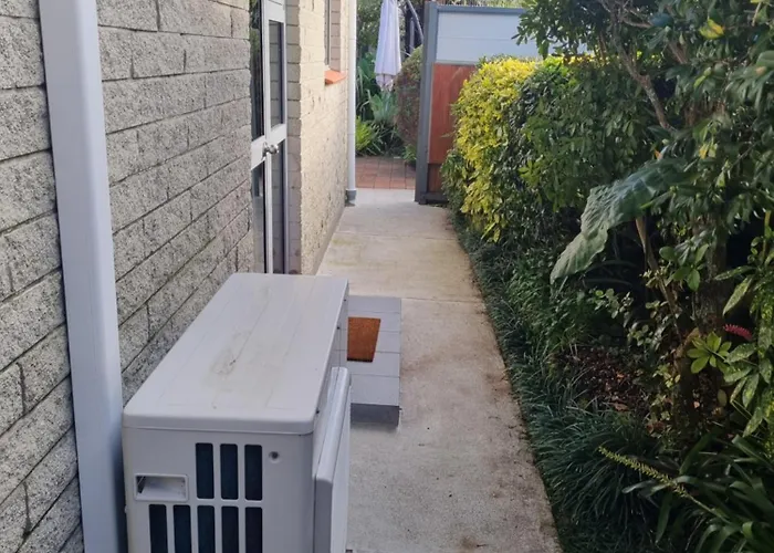 En-suite In Prime Location House With And Sauna